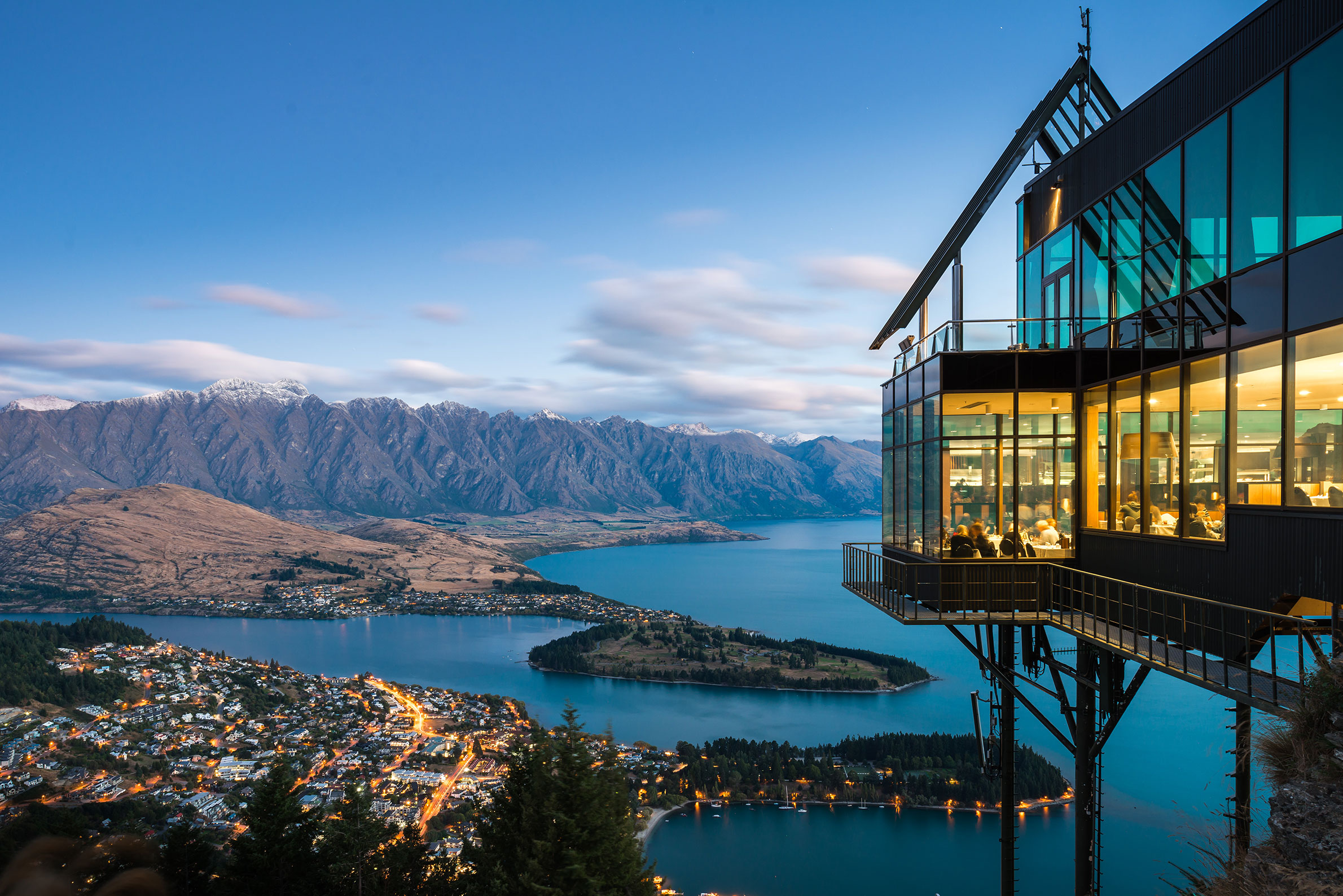 sunset in queenstown in april        <h3 class=